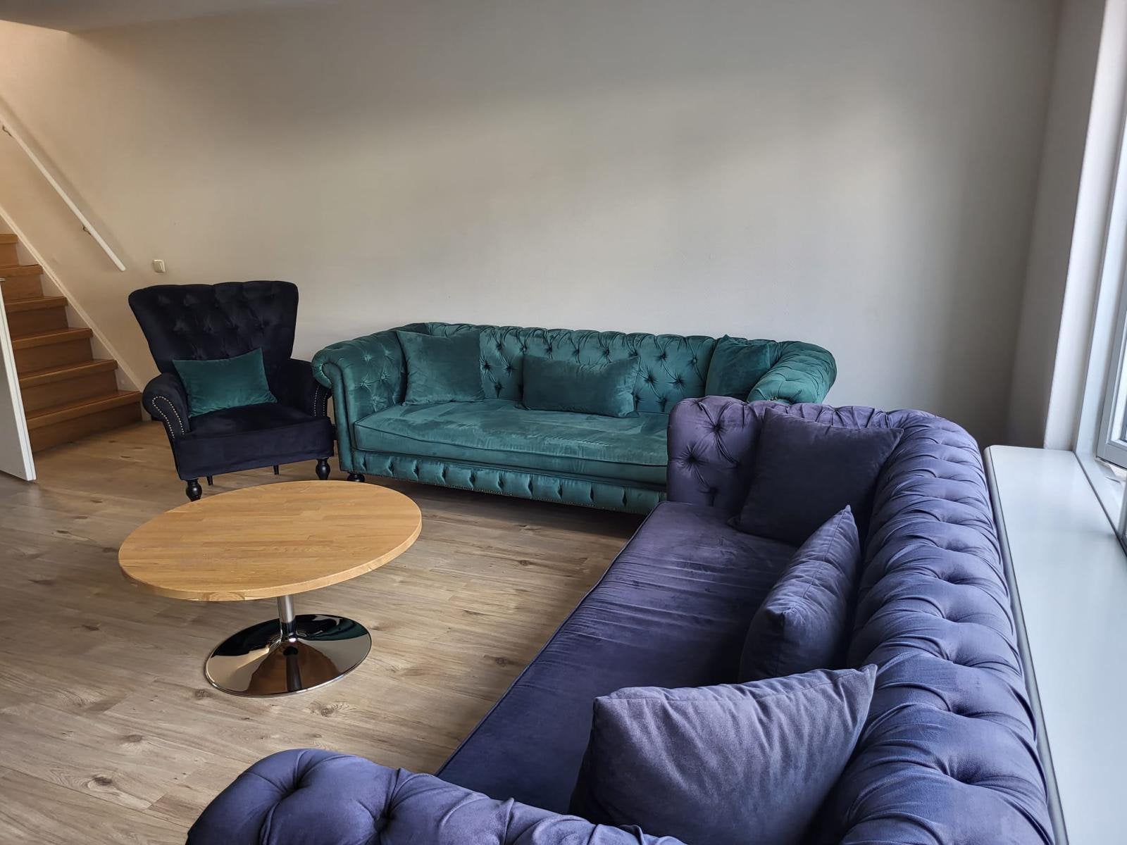Prachtige Velvet Hoekbank + 3-Zits  Fauteuil  Salontafel Set, Ophalen, Zo goed als nieuw
