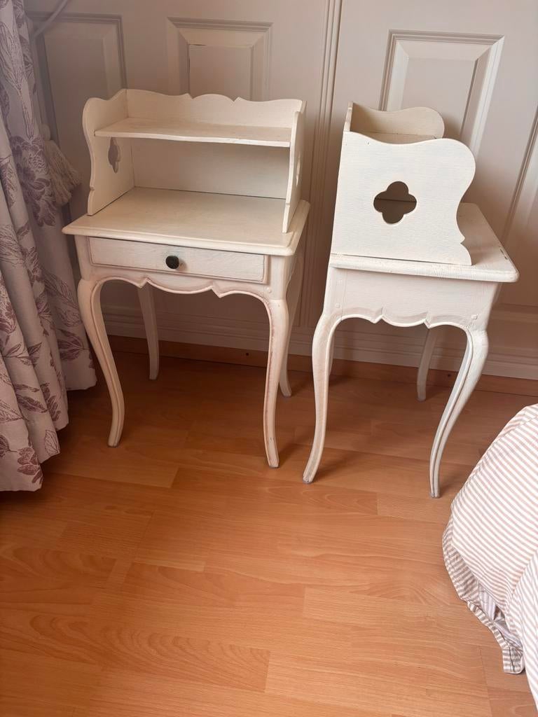 Twee stijlvolle nachtkastjes., Huis en Inrichting, Slaapkamer | Nachtkastjes, Ophalen, Minder dan 45 cm