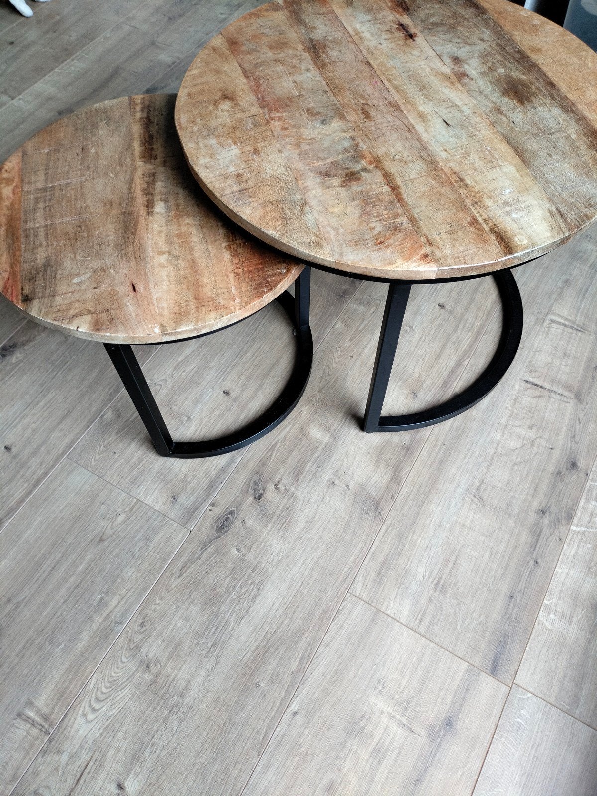 twee salon tafeltjes., Ophalen, Rond, 50 tot 100 cm, 50 tot 100 cm