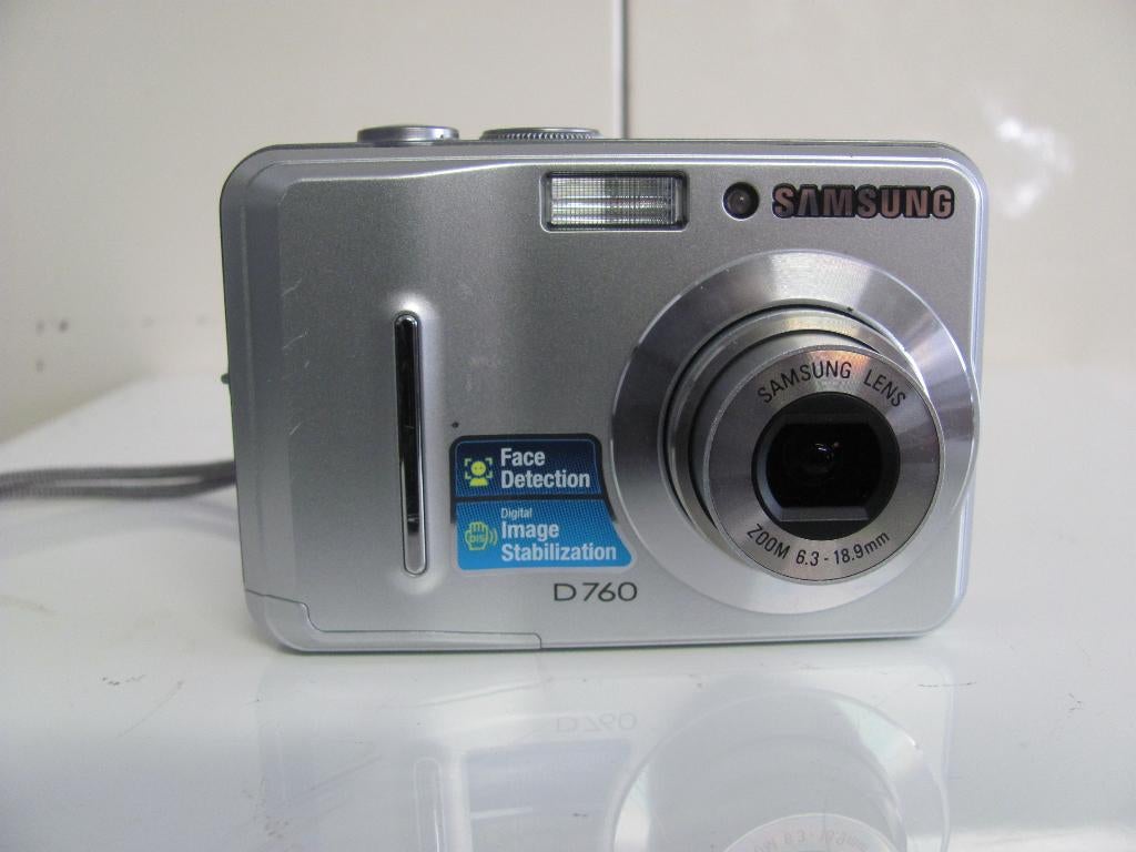 Samsung digitale camera type:D760 met 7.2mp, Compact, Ophalen of Verzenden, Zo goed als nieuw, Samsung