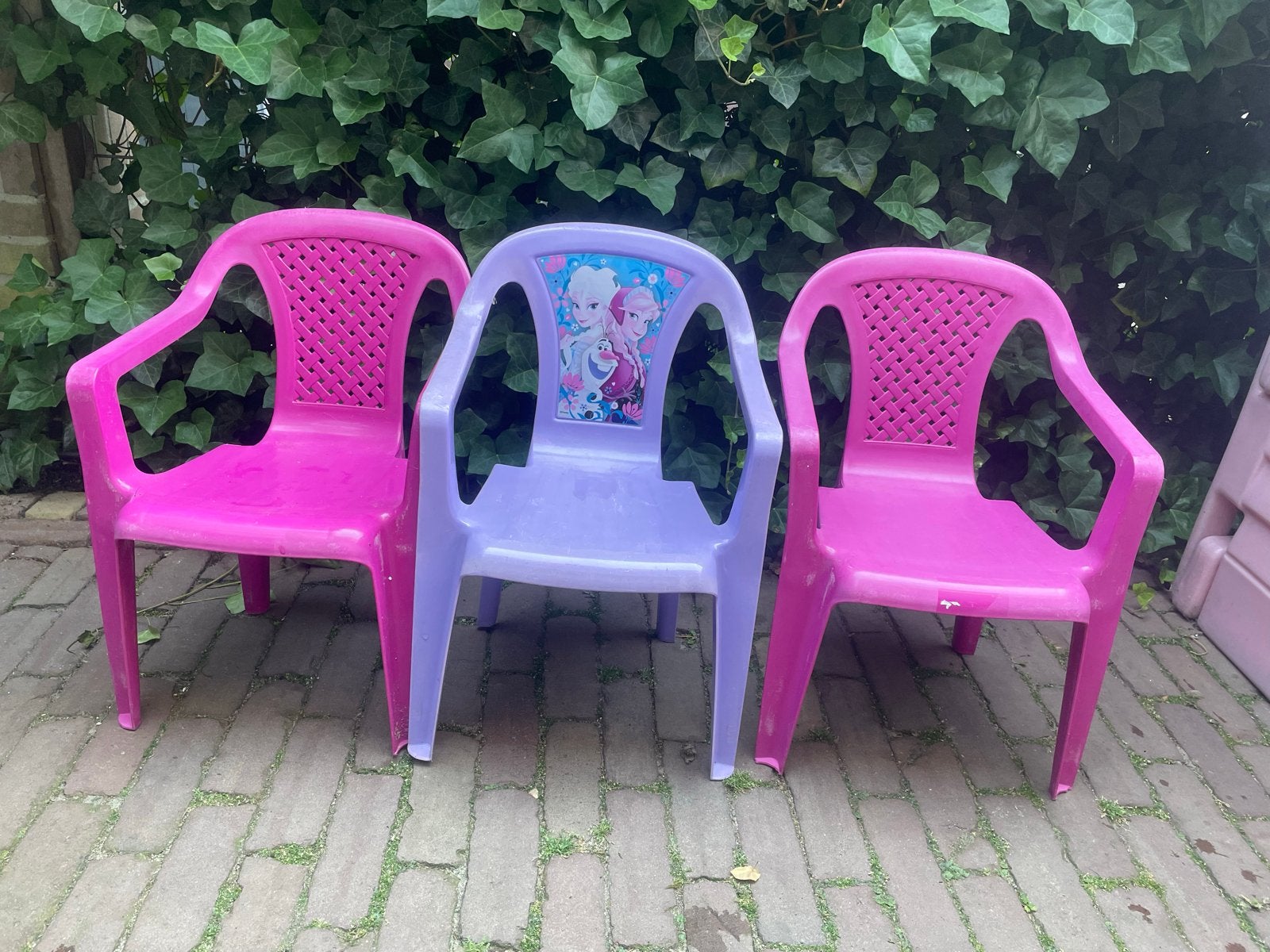 3 Kinderstoeltjes - Roze en Paars 1 stoel van Frozen, Ophalen, Gebruikt, Stoel