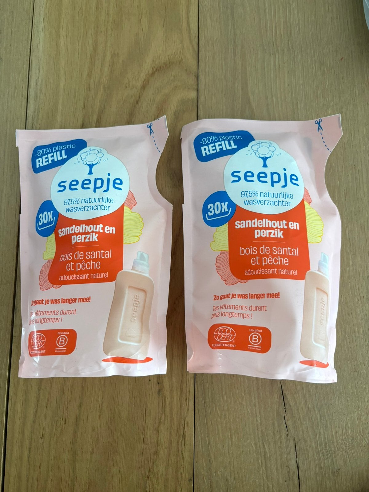 2 zakken zeepje wasverzachter sandelhout en perzik, Huis en Inrichting, Ophalen of Verzenden, Overige typen