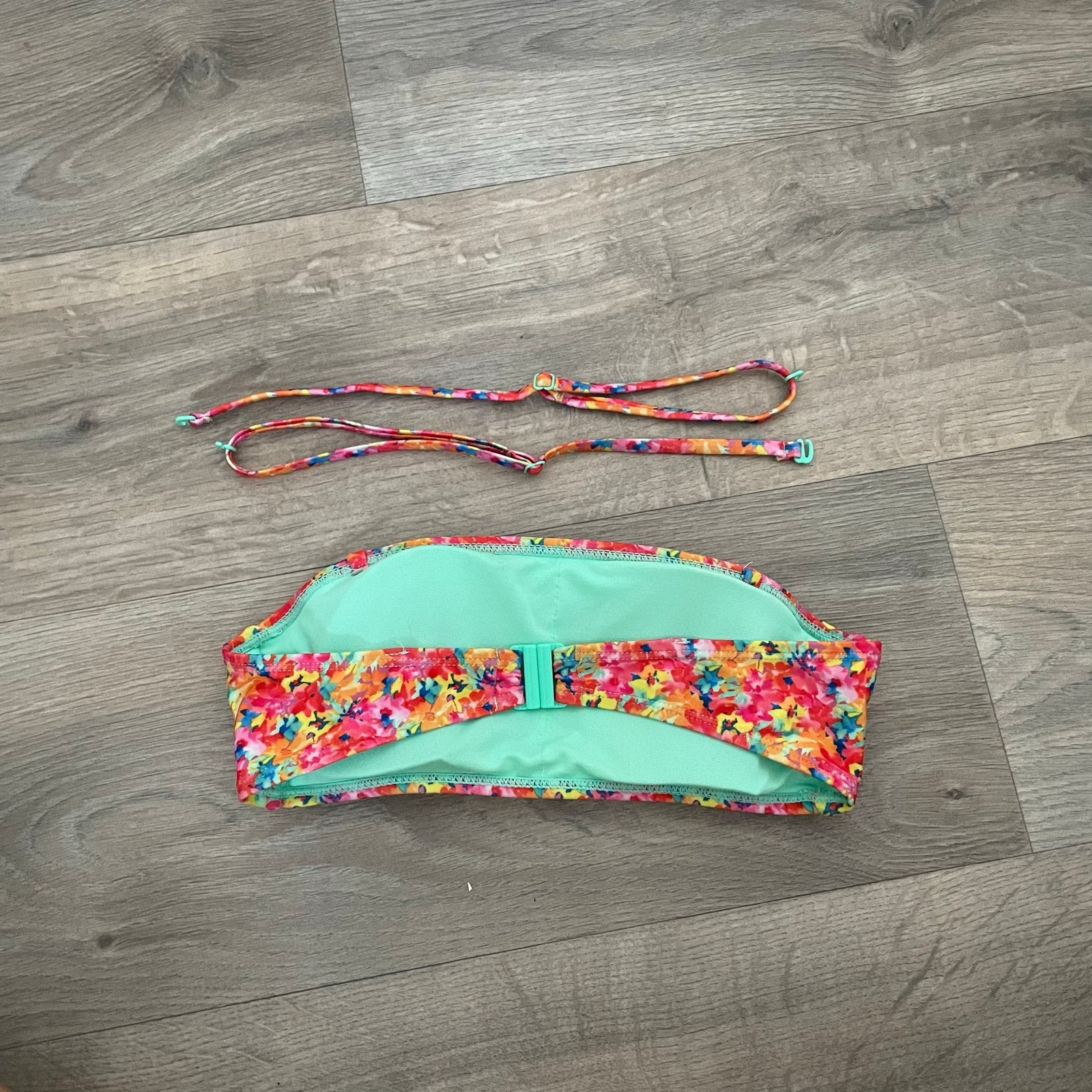 Bloemige bikini top met vulling - Primark XS, Kleding | Dames, Badmode en Zwemkleding, Ophalen of Verzenden, Gedragen, Meerkleurig