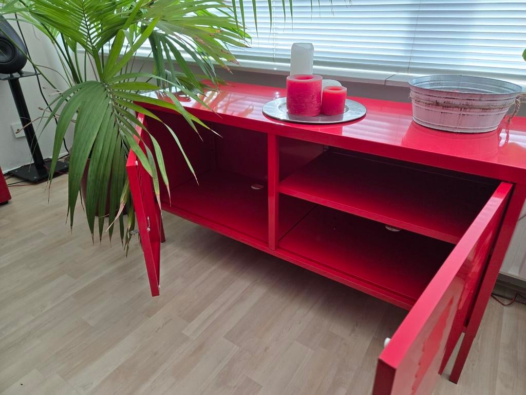 Rode Ikea Kast, Huis en Inrichting, Kasten | Lockerkasten, Ophalen, Zo goed als nieuw