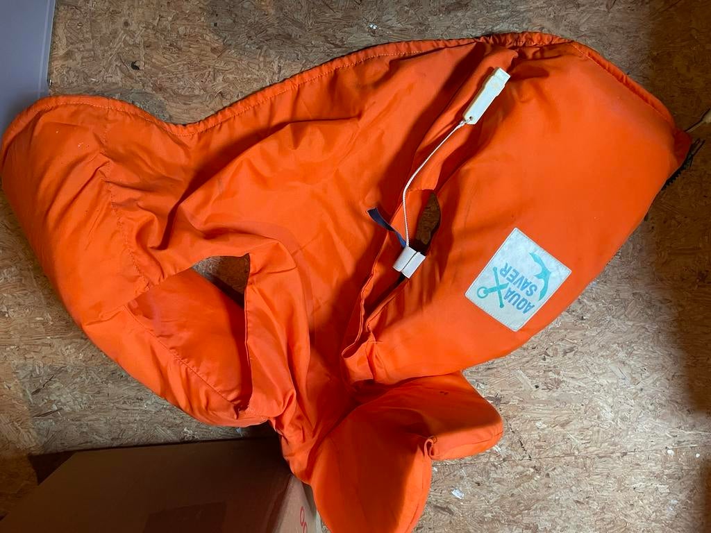 Zwemvest oranje voor de watersporter, Watersport en Boten, Watersportkleding, Ophalen, Zo goed als nieuw, Kind, Reddingsvest of Zwemvest
