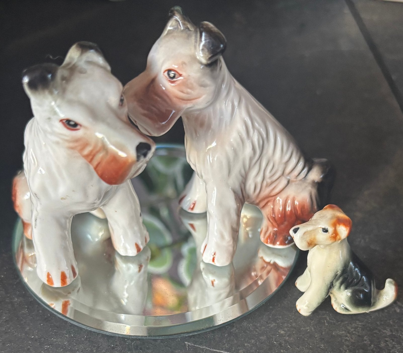 3 vintage Terrierbeeldjes. Grote Fine bone China, ig staat, Ophalen of Verzenden, Zo goed als nieuw, Dier