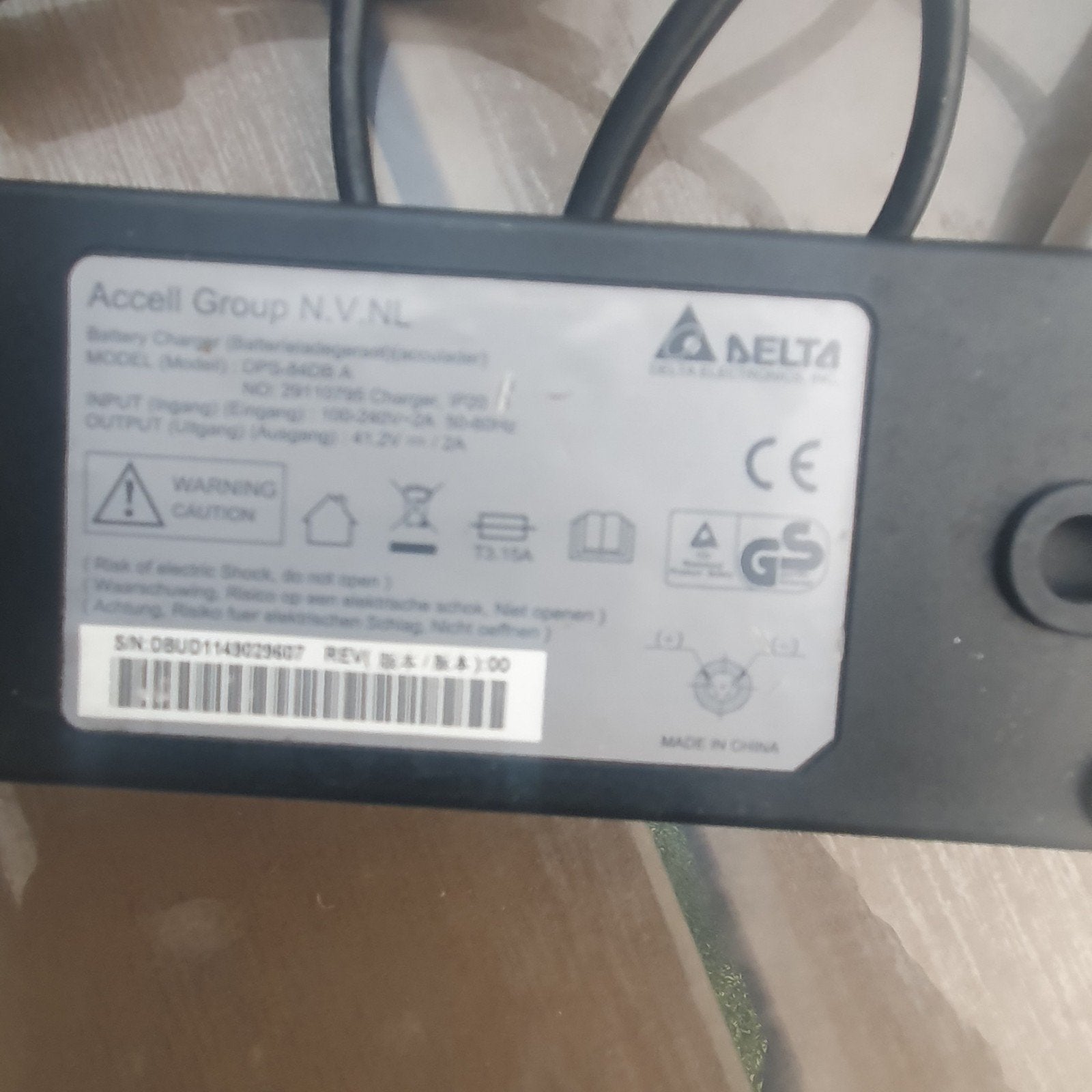 lader voor e-bike met 5 pins