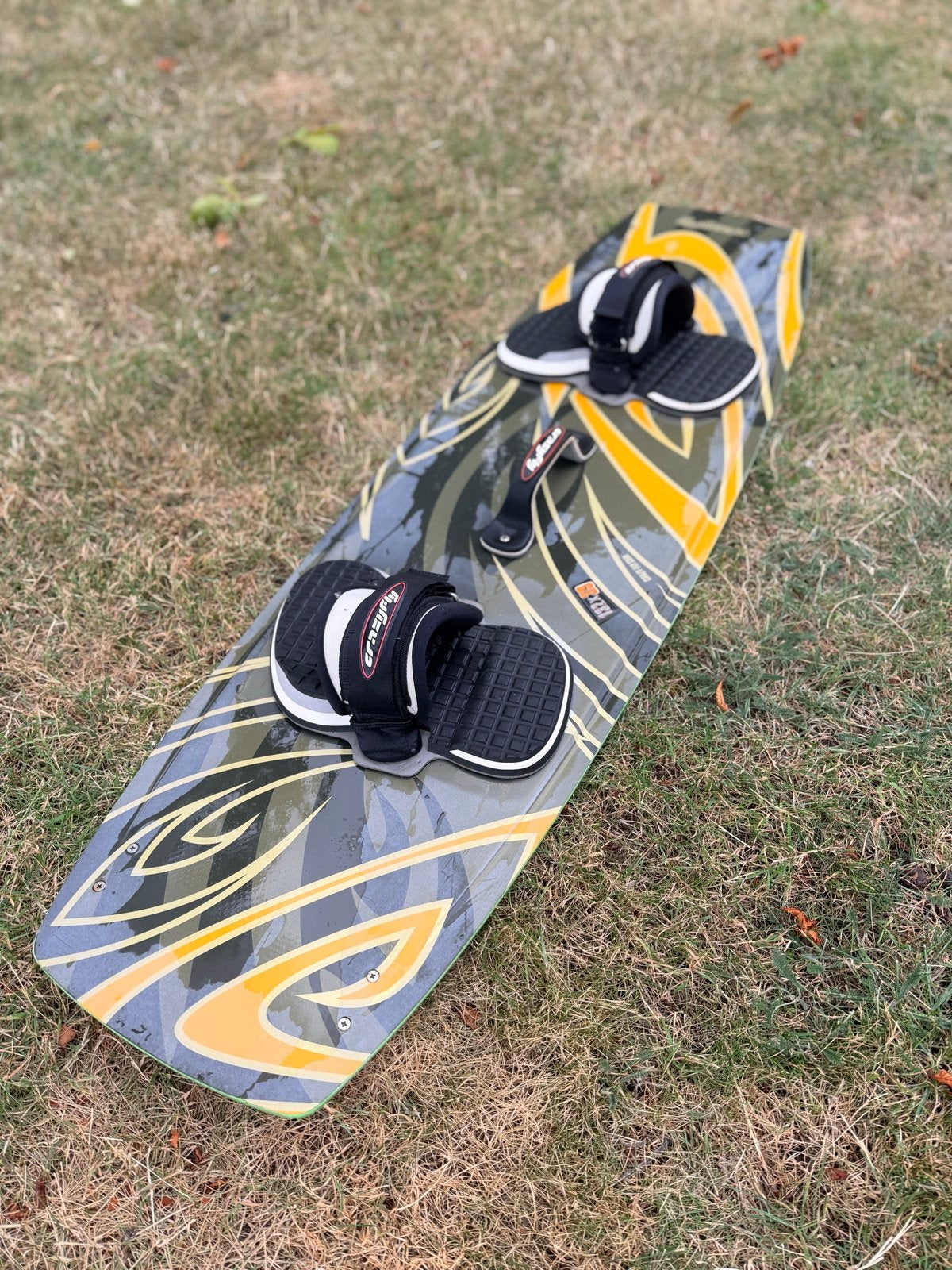Crazyfly Kitesurf Twintip Board 132x39, Watersport en Boten, Kitesurfen, Ophalen, Gebruikt, Twintip, Kiteboard