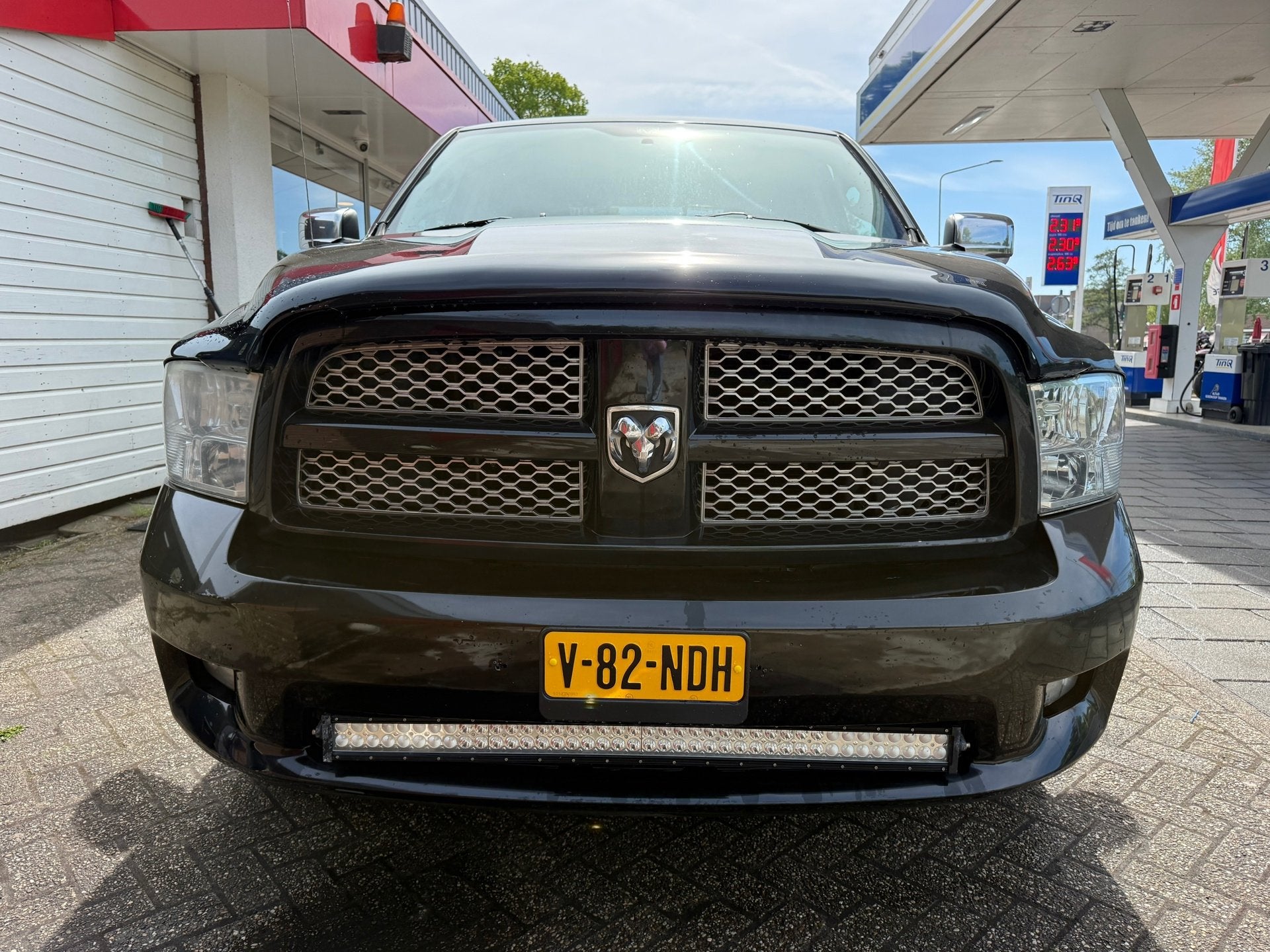Dodge Ram 1500 5.7 V8 4x4 Quad Cab 6'4 / Camera / Parkeersen, Automaat, Euro 5, Gebruikt, Zwart