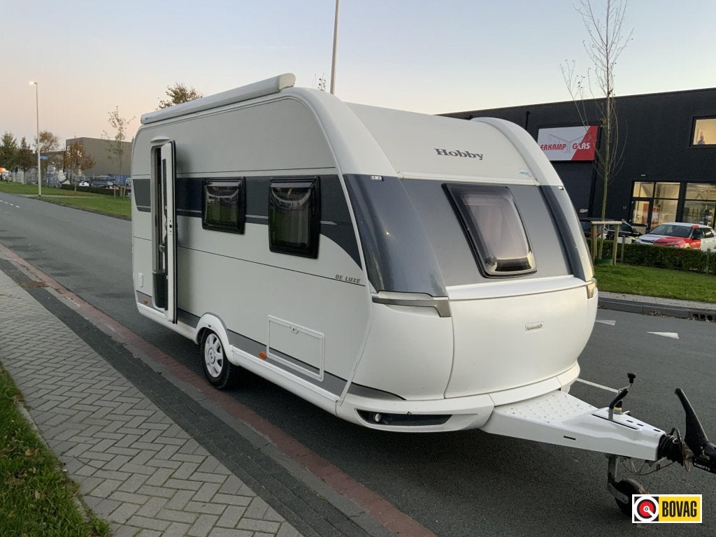 Hobby De Luxe 440 SF, Caravans en Kamperen, Caravans, Hobby, Bedrijf, Treinzit, Tot en met 4