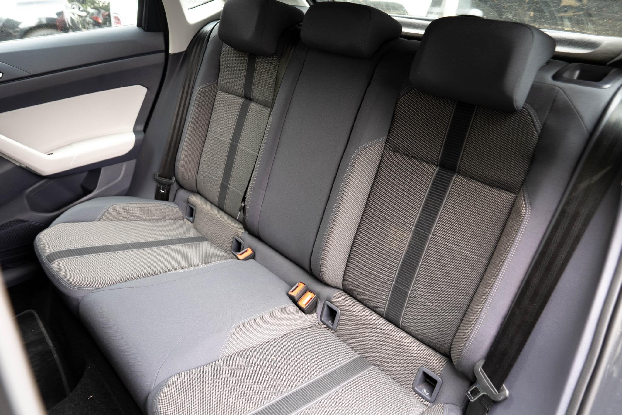 Foto 14 van Volkswagen Polo 1.0 TSI Highline | Stoelverwarming | Navigat