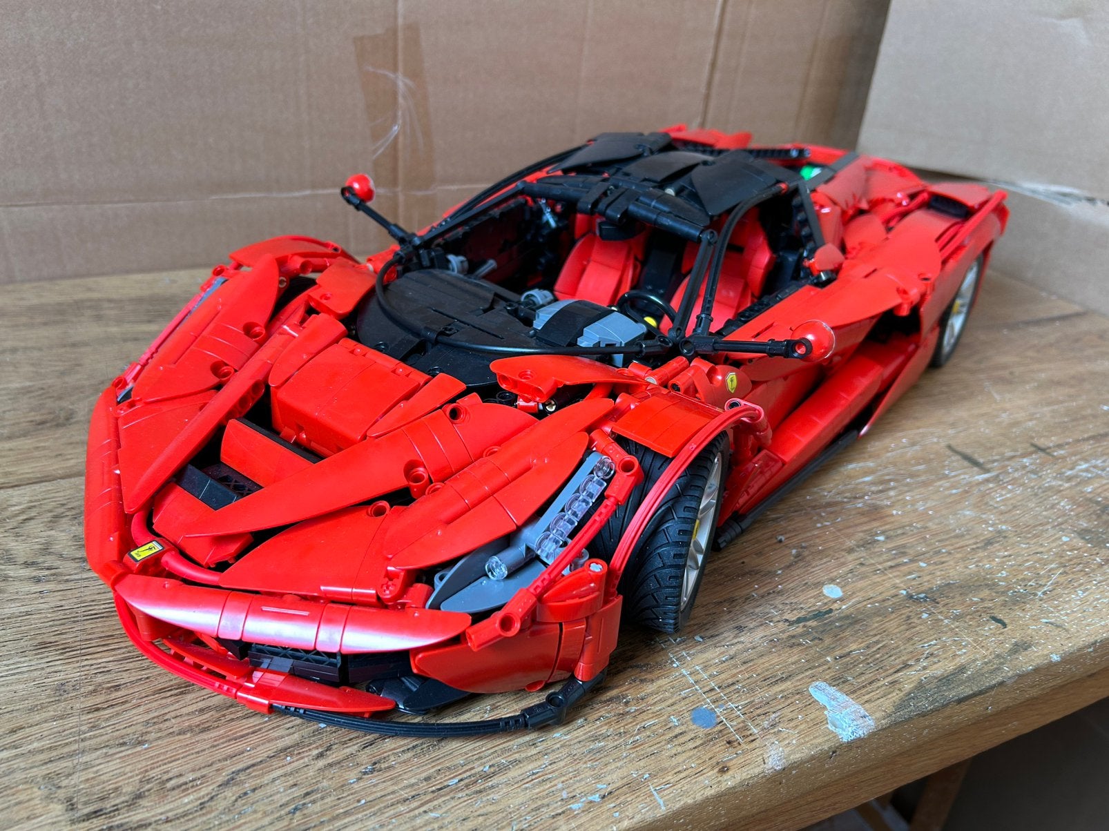 Cada C61505 hypercar 1-8 4739 pcs., Ophalen of Verzenden, Zo goed als nieuw, Groter dan 1:32