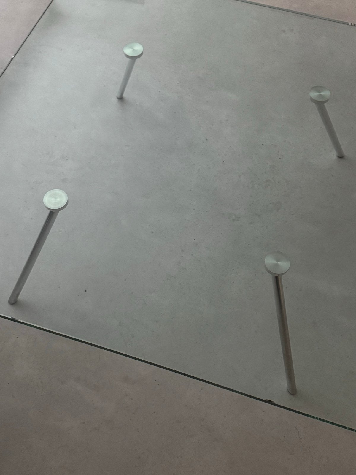 Maupertuus, glazen salontafel met aluminium poten, Ophalen, 100 tot 150 cm, Vierkant, 50 tot 100 cm