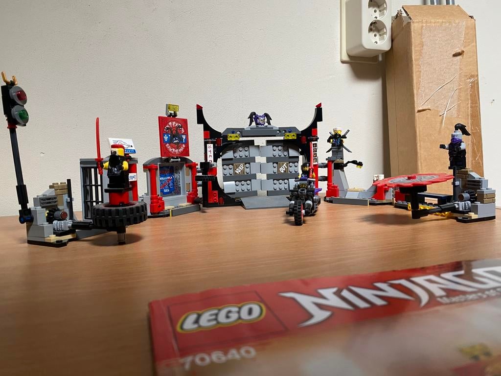 Lego Ninjago 70640 s.o.g. Headquarter, Ophalen, Zo goed als nieuw