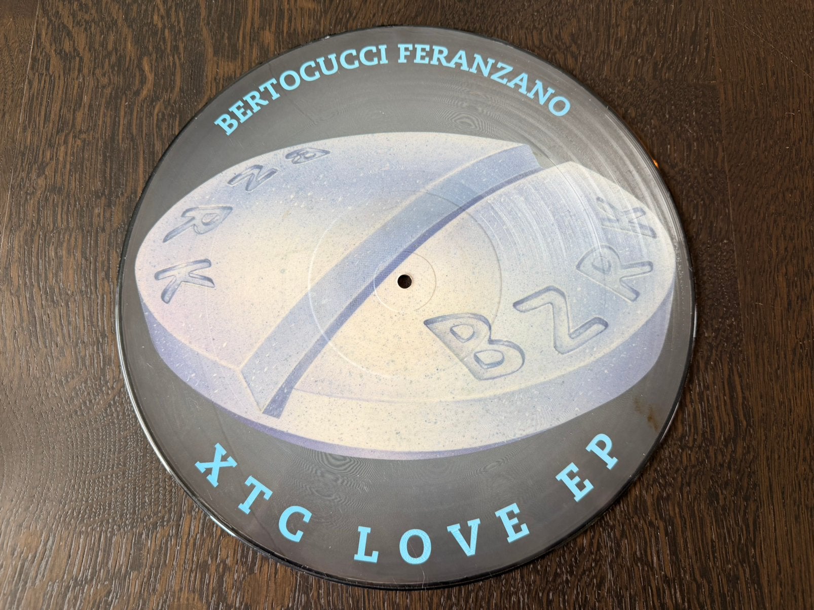 BZRK001 Bertocucci Feranzano Extase Liefde Buzz Fuzz Gabber, Ophalen, Gebruikt