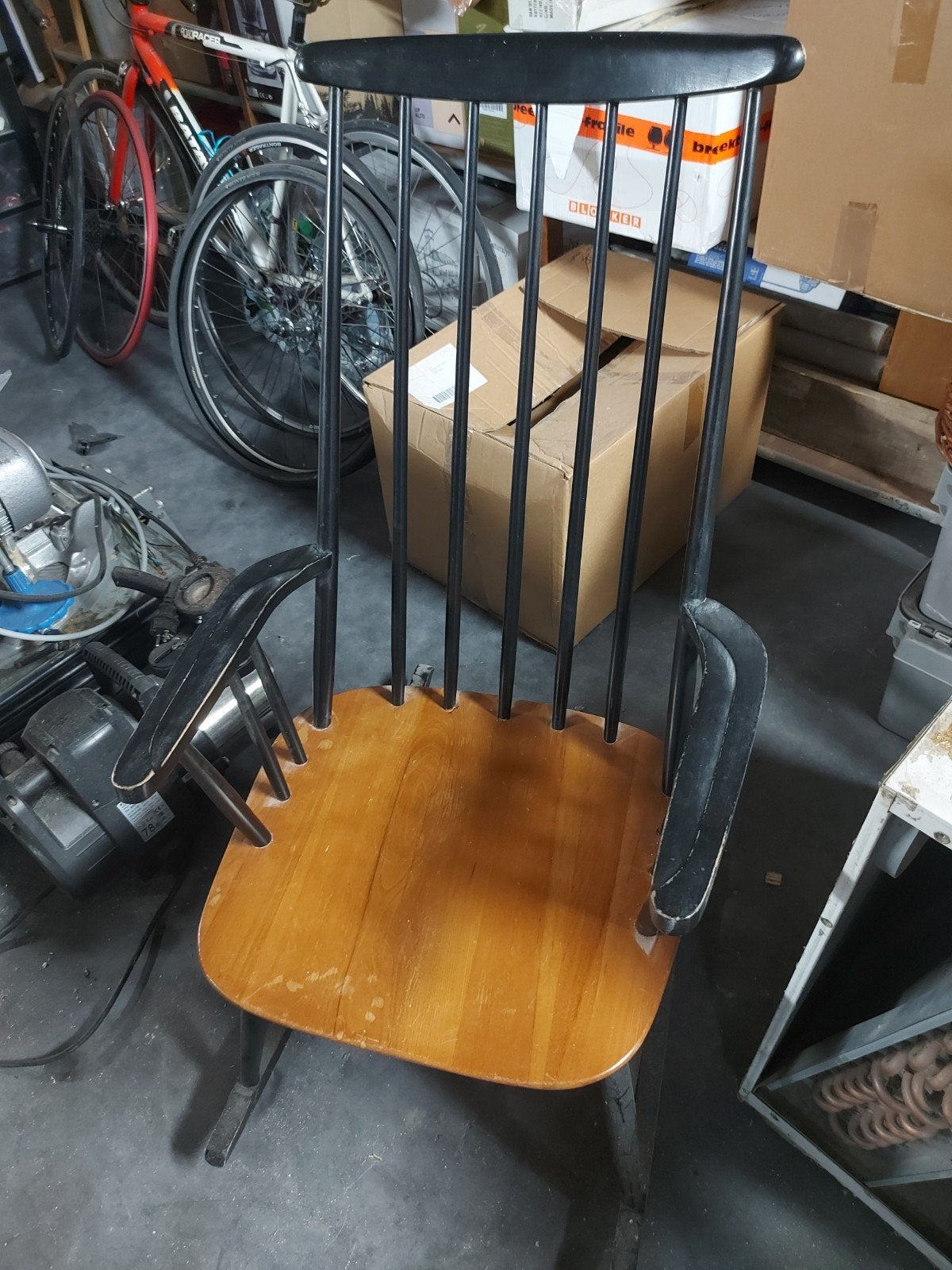 houten schommelstoel, Ophalen, Gebruikt, Zwart, Eén