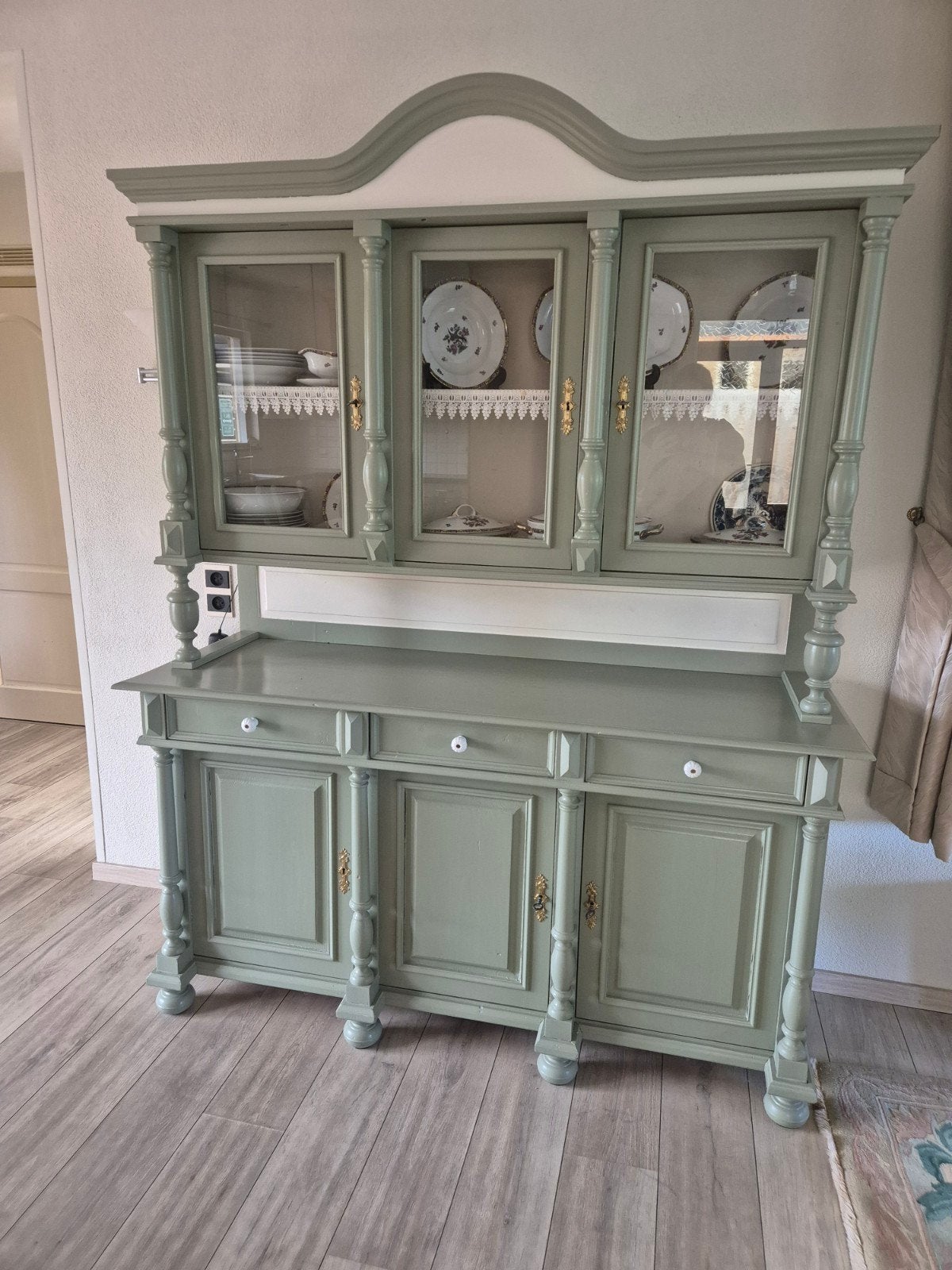 Mooie grote servieskast buffetkast, landelijk brocante, Huis en Inrichting, Ophalen, Gebruikt, 100 tot 150 cm, 200 cm of meer