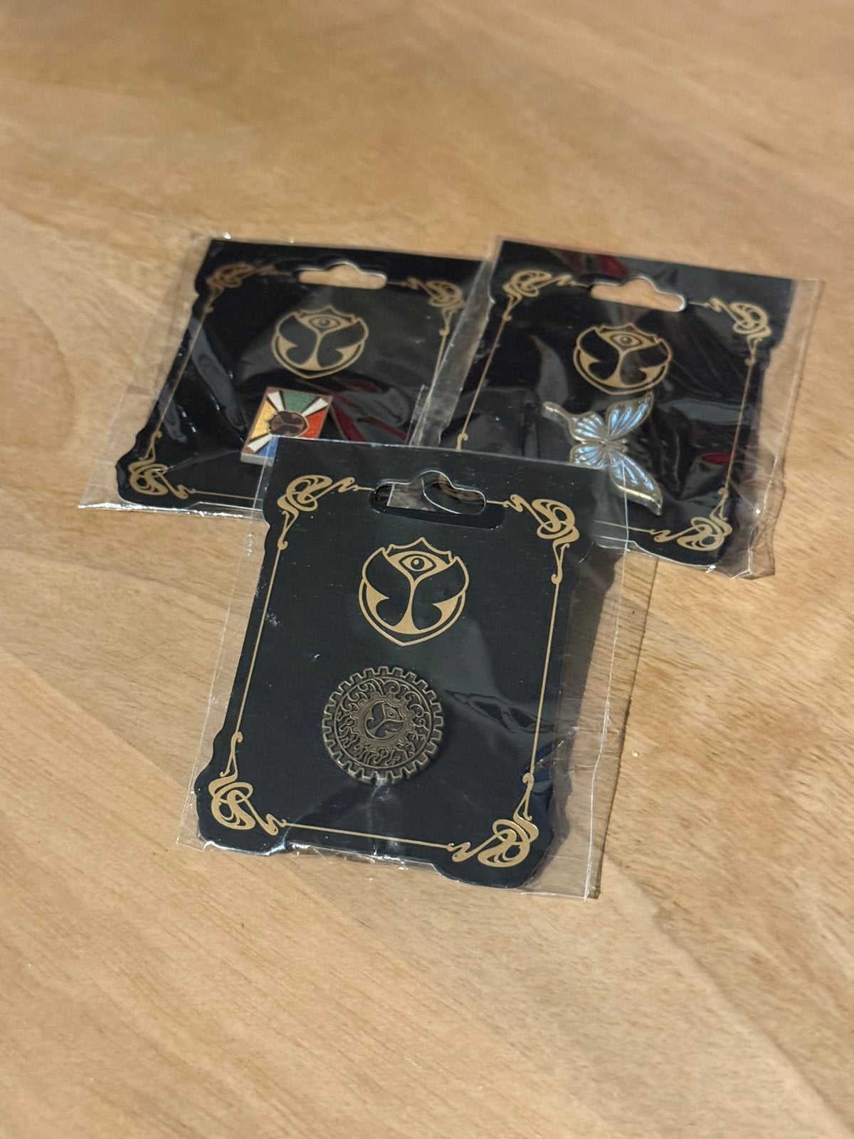 Plopsaland ride to happiness / tomorrowland pins, Ophalen of Verzenden, Zo goed als nieuw