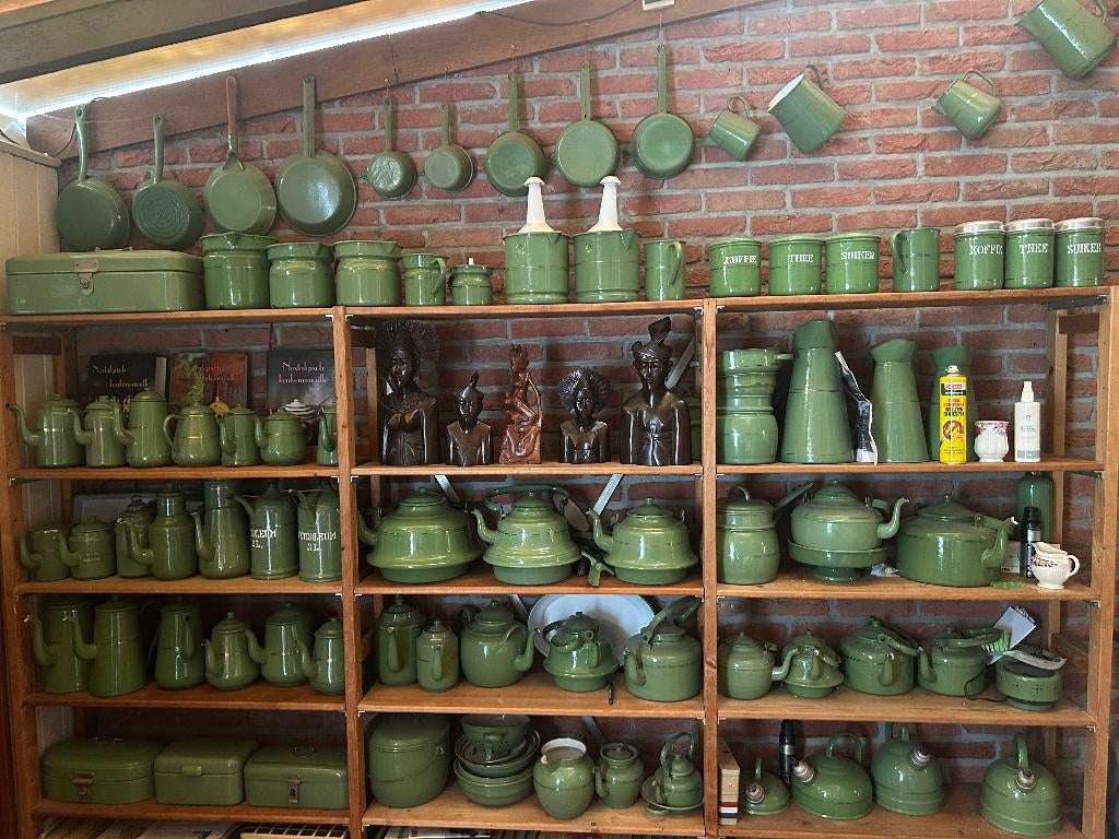 Emaille verzameling lichtgroen, Ophalen