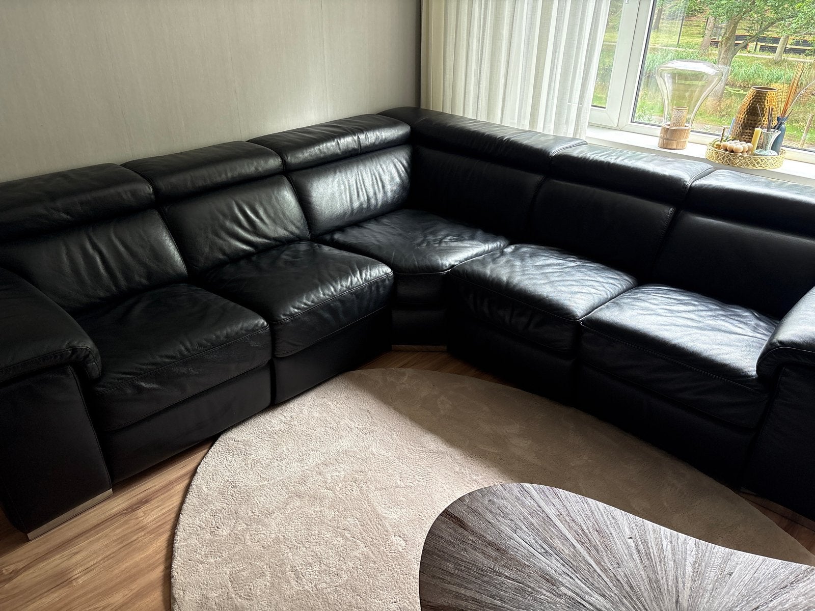 Zwarte Leren Hoekbank - Comfortabel en Stijlvol, Huis en Inrichting, Ophalen, 250 tot 300 cm, Gebruikt, 100 tot 125 cm
