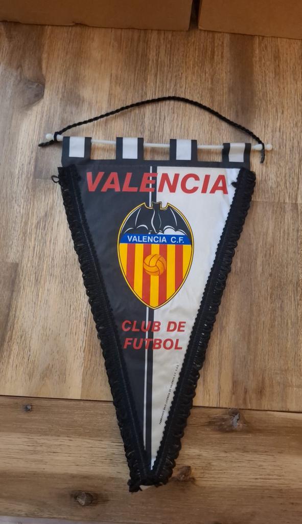 Valencia CF vaantje, Verzamelen, Sportartikelen en Voetbal, Ophalen of Verzenden, Zo goed als nieuw, Buitenlandse clubs, Vaantje of Sjaal