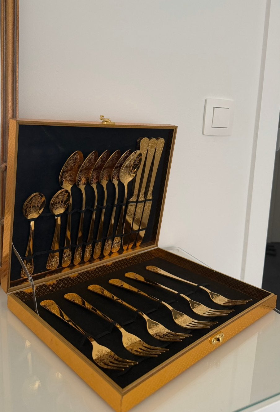 Bestekset goud kleur, Ophalen