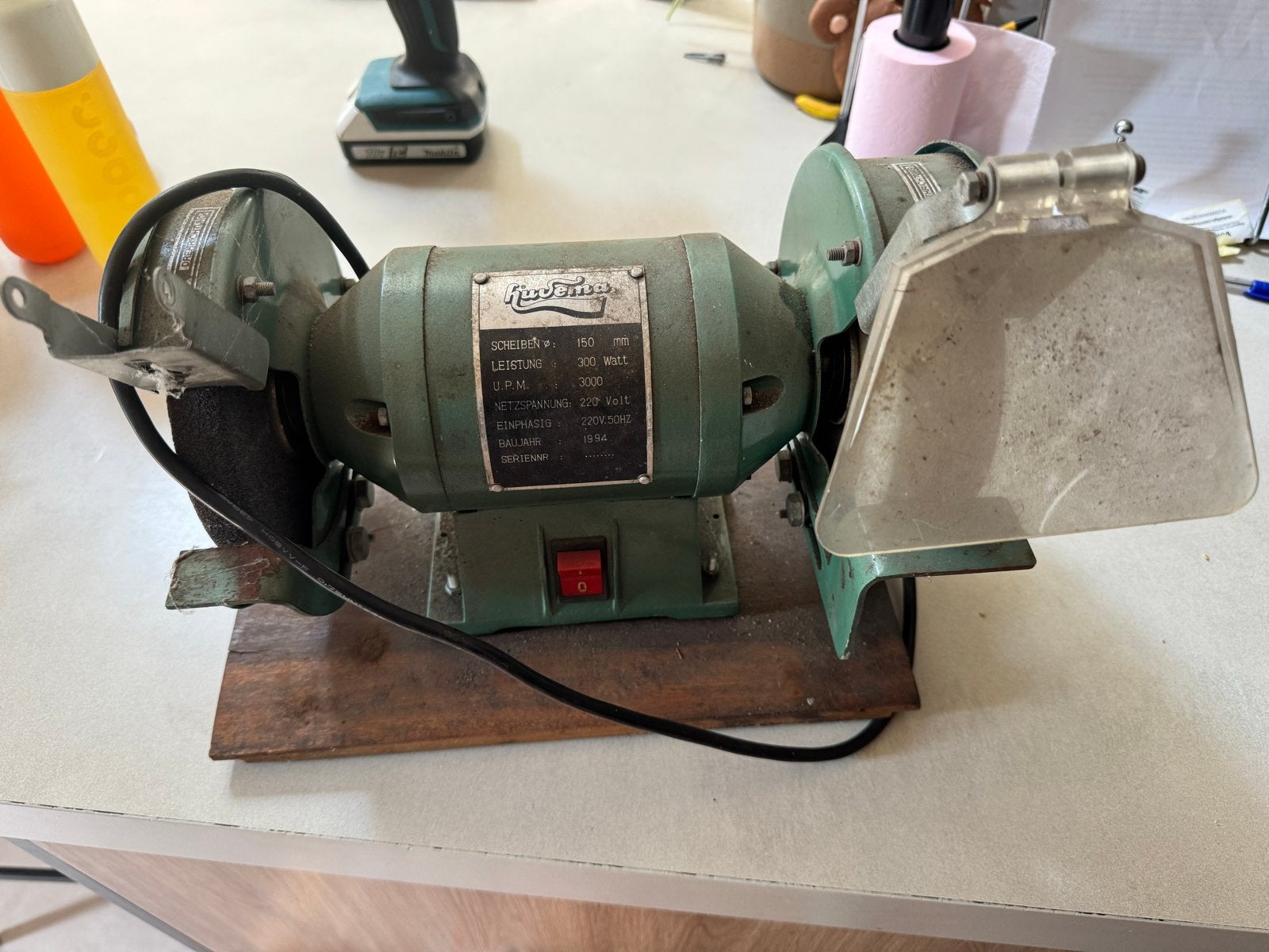 Robuuste Werkbankslijpmachine - 300 Watt, Ophalen, Gebruikt, Minder dan 700 watt, Werkbankslijpmachine