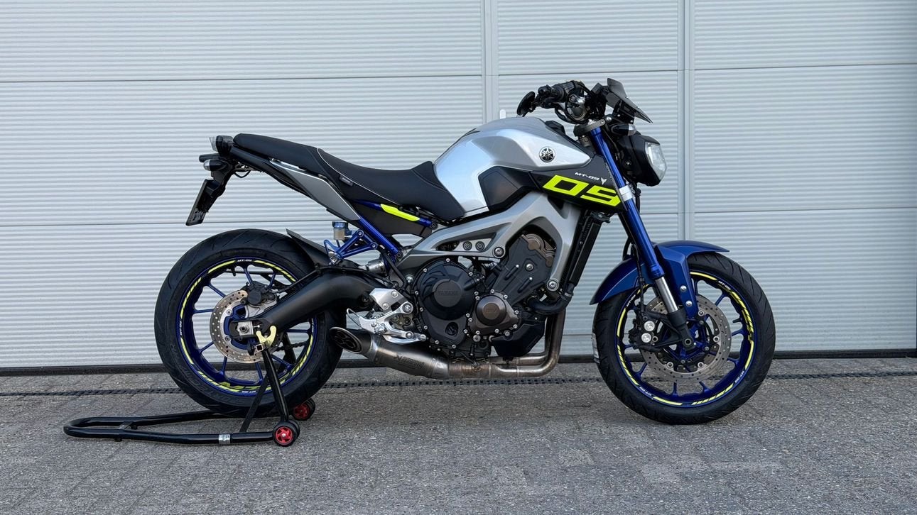 Yamaha MT-09 | RN29 | Lage KM! | Akrapovic | Garantie | 35kw, 2 cilinders, 321 cc, Bedrijf, Onbekend