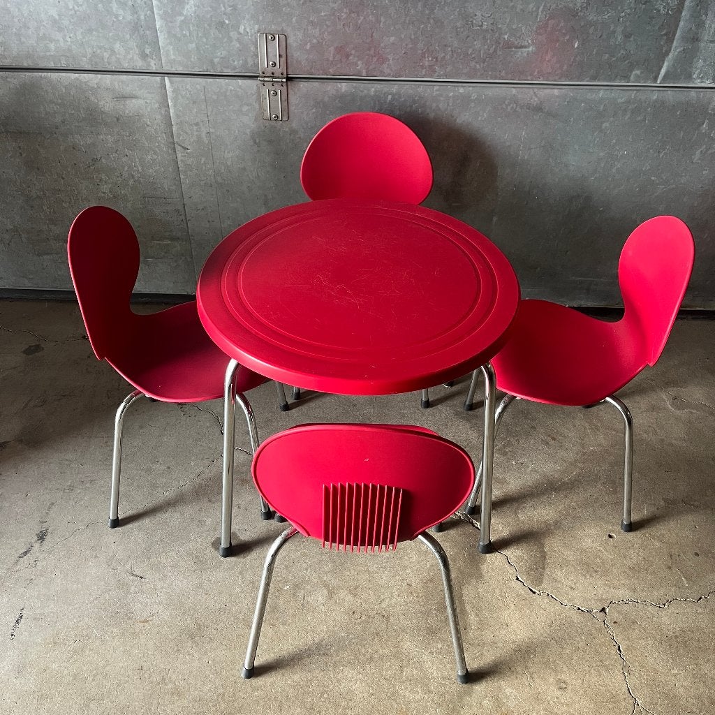 Galvano Tecnica 4 stoelen en tafel kindermeubilair, Kindermeubilair, Galvano Tecninca, Plastic en chroom, Ophalen of Verzenden