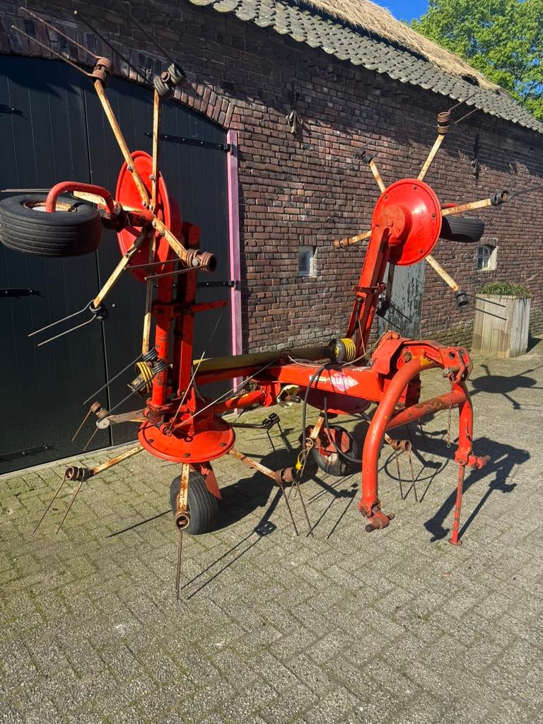 schudder hooimachine hooidraaier hooischudder kuhn, Ophalen, Weidebouw