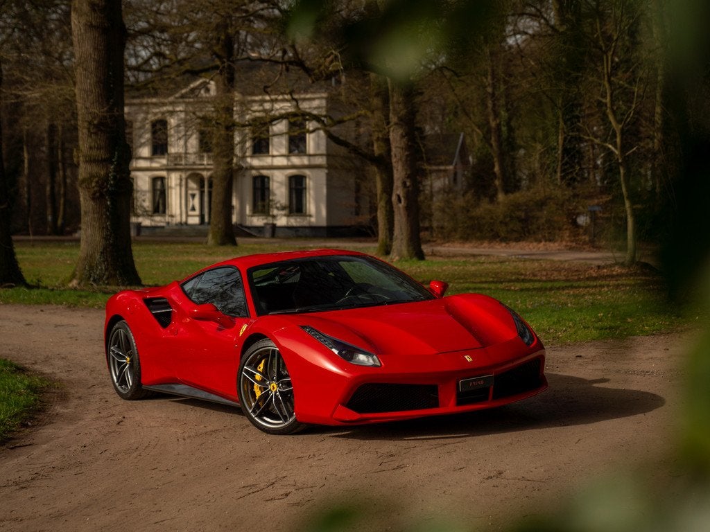 Ferrari 488 GTB | Racing seats | JBL | Carbon interior | Cam, Auto's, Ferrari, Automaat, Achterwielaandrijving, Gebruikt, Bedrijf
