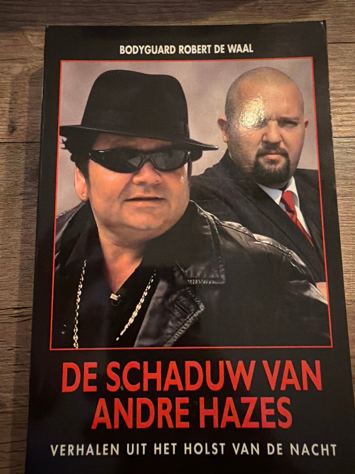 De Schaduw van André Hazes - Robert de Waal, Ophalen of Verzenden, Gelezen, Film, Tv en Media