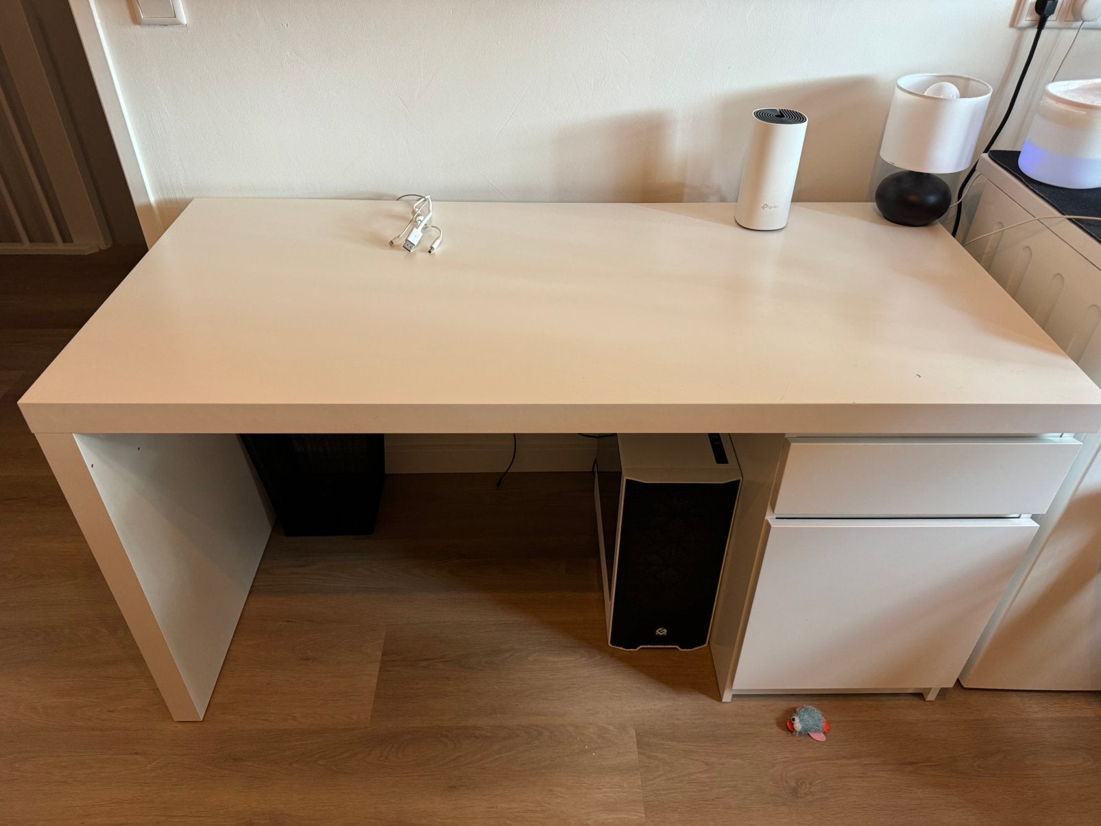 IKEA MALM bureau wit 140x65 cm, Huis en Inrichting, Bureaus, Gebruikt, 65 cm, IKEA, 140 cm