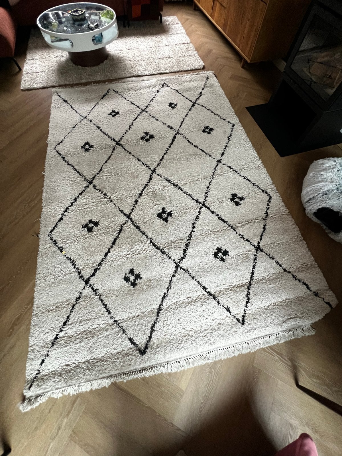 Vloerkleed 200x290 cm - Wit/Zwart met ruitpatroon, Ophalen, Gebruikt, Wit, 200 cm of meer