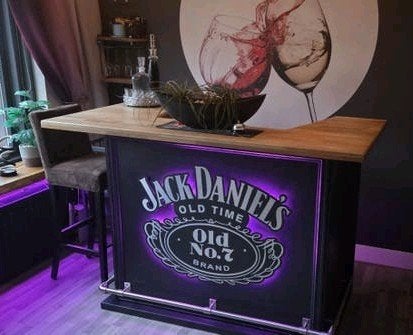 Jack Daniel's Bar met LED verlichting en barkrukken, Ophalen