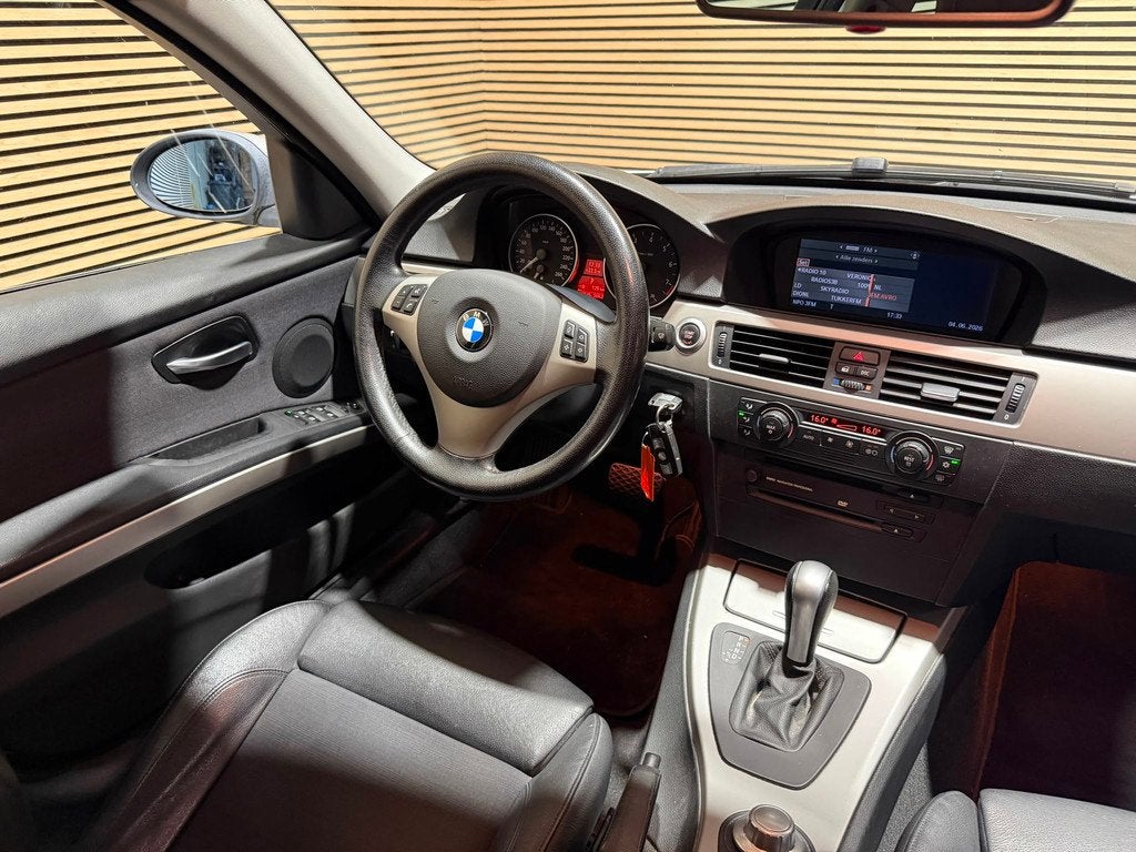 BMW 3-serie 325i High Executive | Airco | Cruise | Navi, Auto's, BMW, Automaat, 745 kg, Achterwielaandrijving, Gebruikt