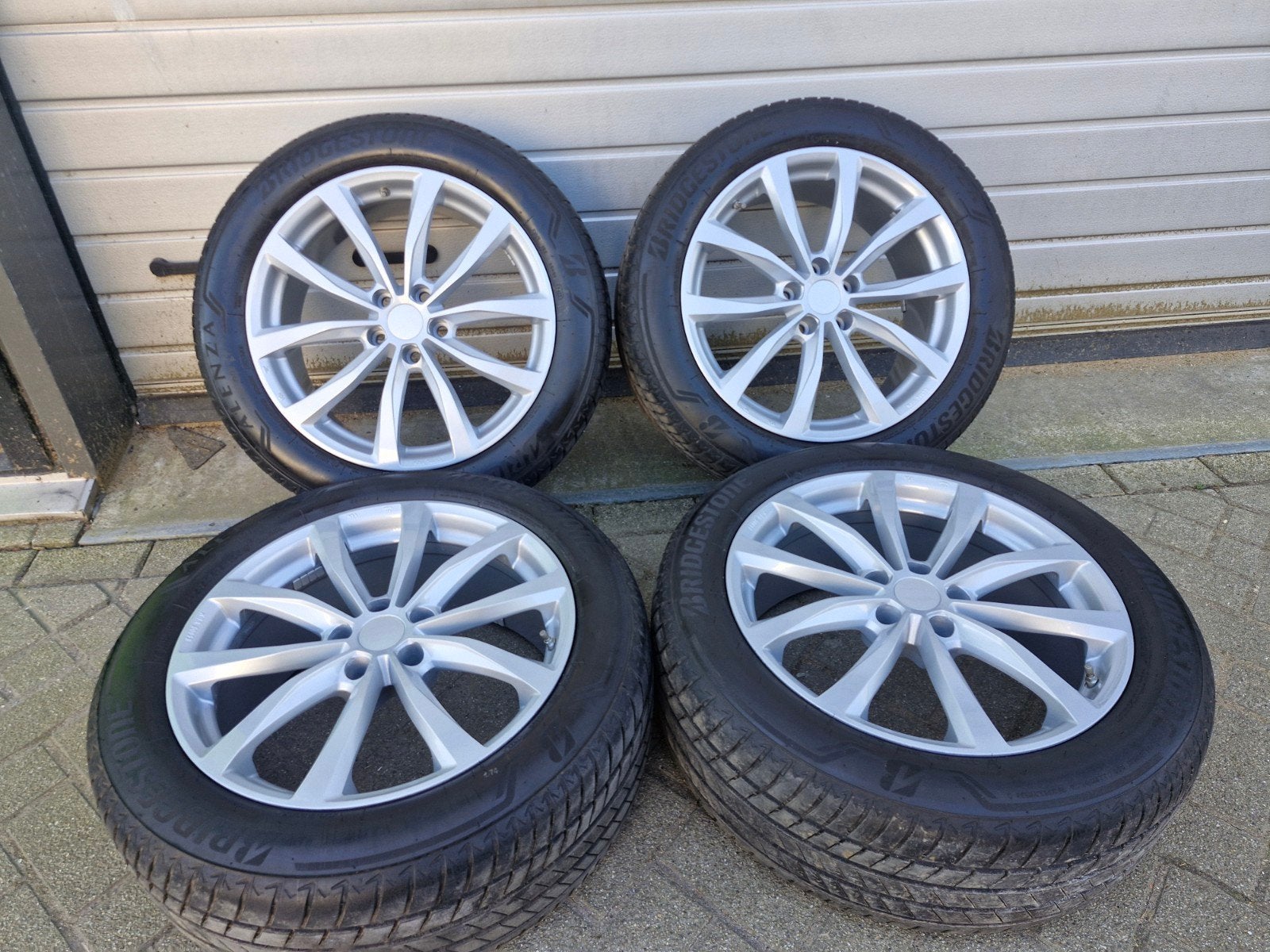 19 inch 5x114.3 Schadevrije Velgen met zgan banden !, Ophalen