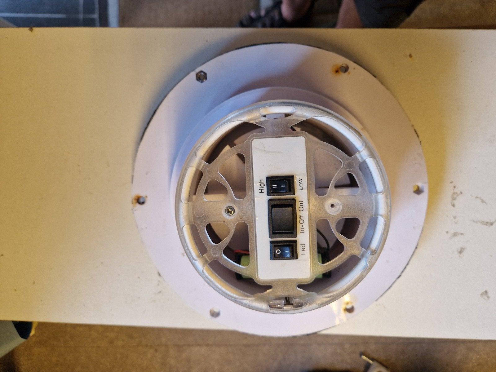 Camper/Caravan Ventilator op Zonne-energie - Inbouw 12/22cm, Ophalen of Verzenden