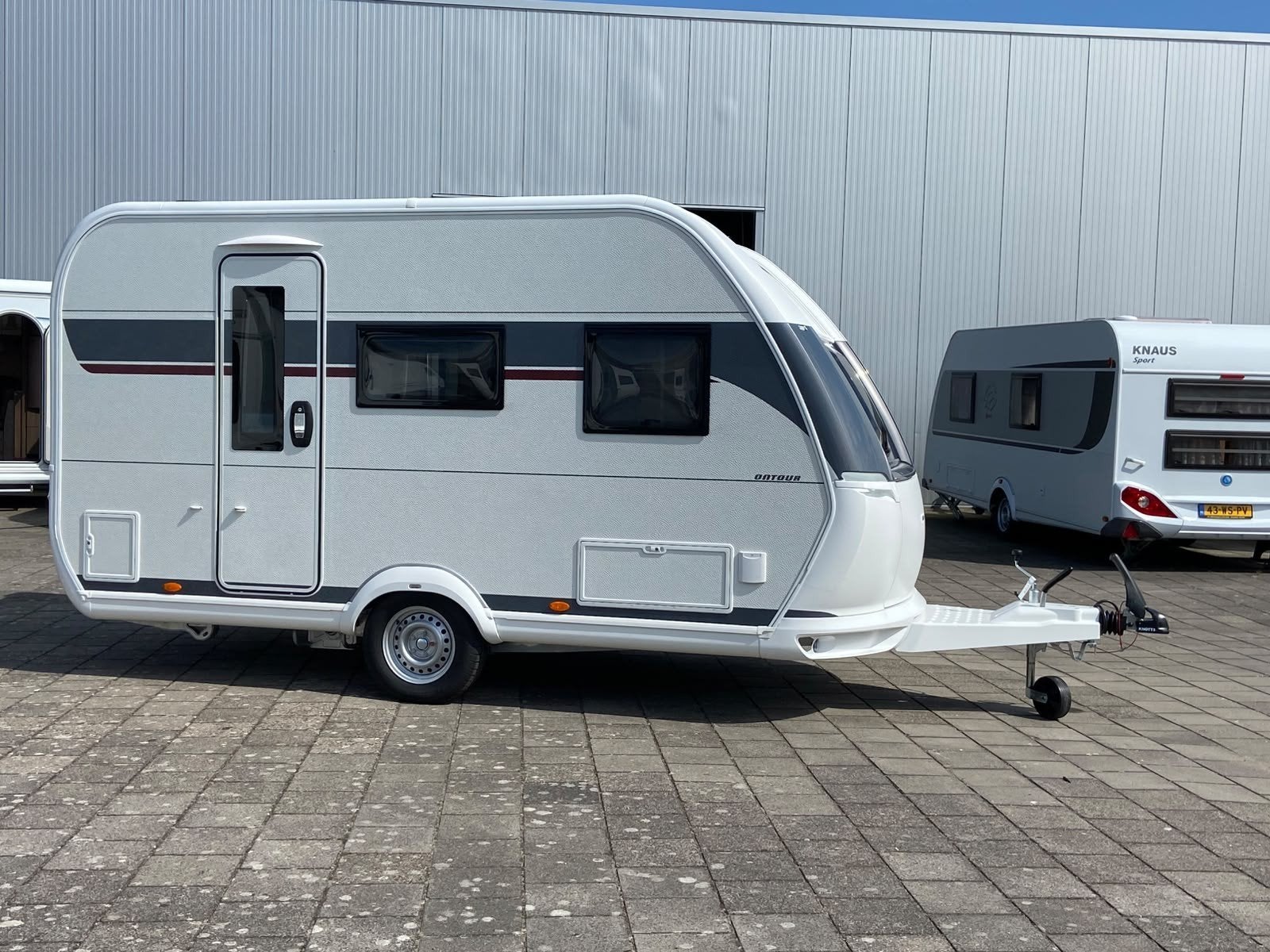 Hobby On Tour 390 SF (bj 2027), Caravans en Kamperen, Hobby, Bedrijf, 750 - 1000 kg, 5 tot 6 meter