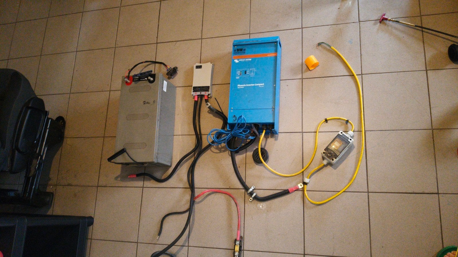 Complete camperuitrusting:omvormer, accu, standkachel, kabel, Ophalen of Verzenden, Gebruikt