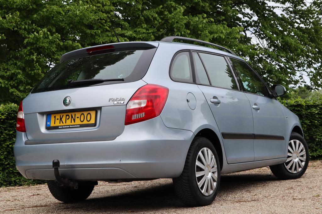 Skoda Fabia Combi 1.4-16V Ambition Business Line | Airco | T, Voorwielaandrijving, 4 cilinders, Blauw, 1000 kg