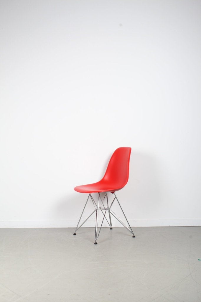 Vitra Eames DSR Stoel Rood Kunststof - Chroom, Niet ingevuld, Zo goed als nieuw, Niet ingevuld, Niet ingevuld
