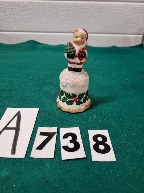 Kerstbel met beer porselein[a738], Ophalen of Verzenden, 'T Olde Gre-j, Info@toldegrej.nl, Endepoelstraat 20f Didam