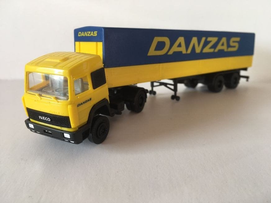 AWM modelauto 1:87 van Danzas, Ophalen of Verzenden, Zo goed als nieuw, Auto, AWM