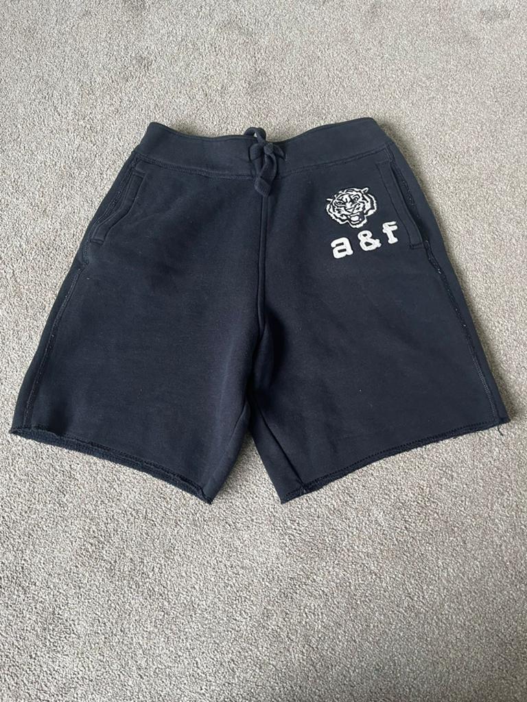 Abercrombie short zwart maat S, Ophalen of Verzenden, Zo goed als nieuw, Jongen