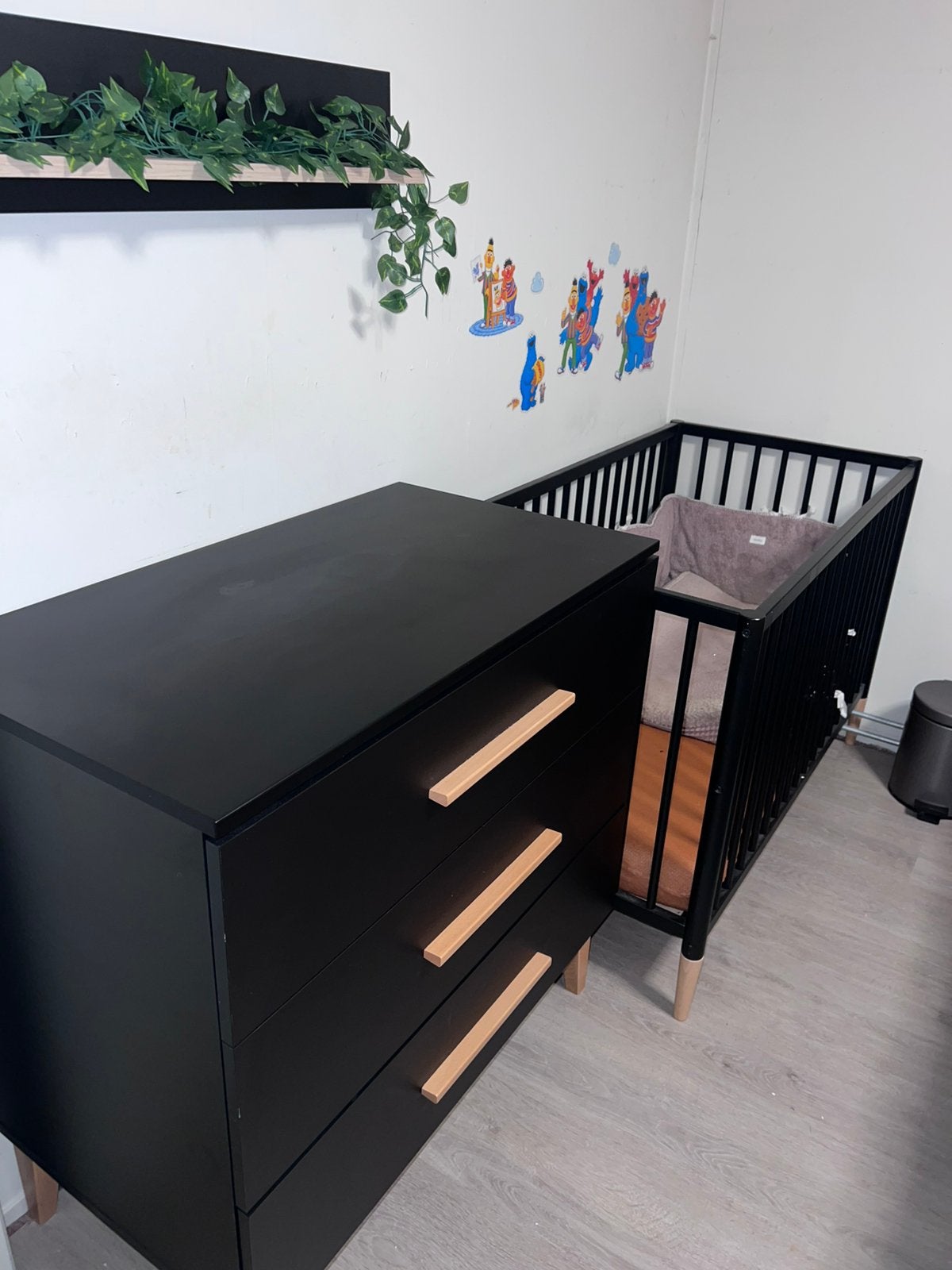 Complete babykamer set – zwart met houten details, Ophalen, Zo goed als nieuw, Overige typen