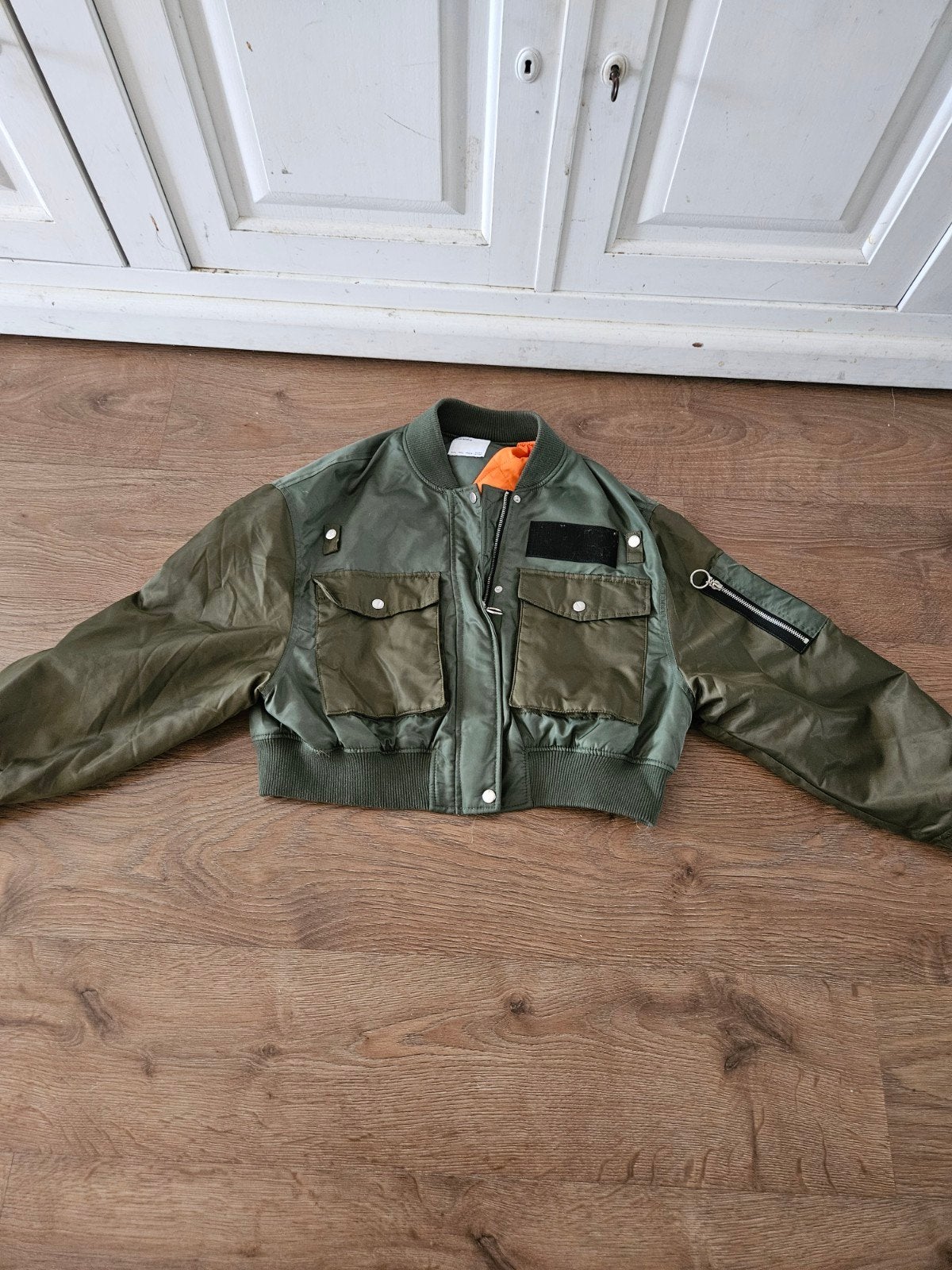 Bershka dames jas maat L - Groene bomberjack, Kleding | Dames, Maat 42/44 (L), Gedragen, Groen, Bershka