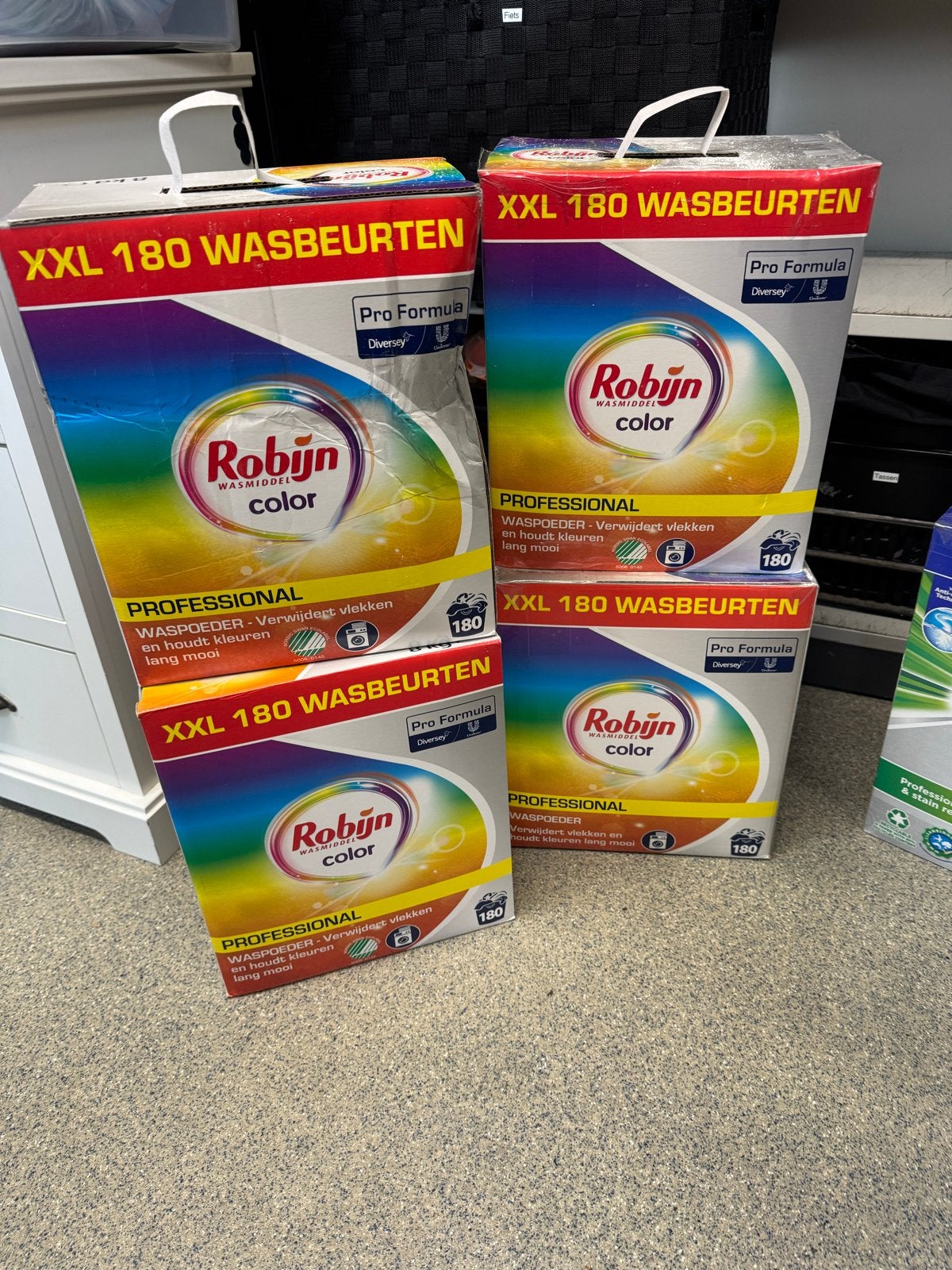 Zeeppoeder: Robijn Color en Ariel Professional (beschadigd), Huis en Inrichting, Ophalen