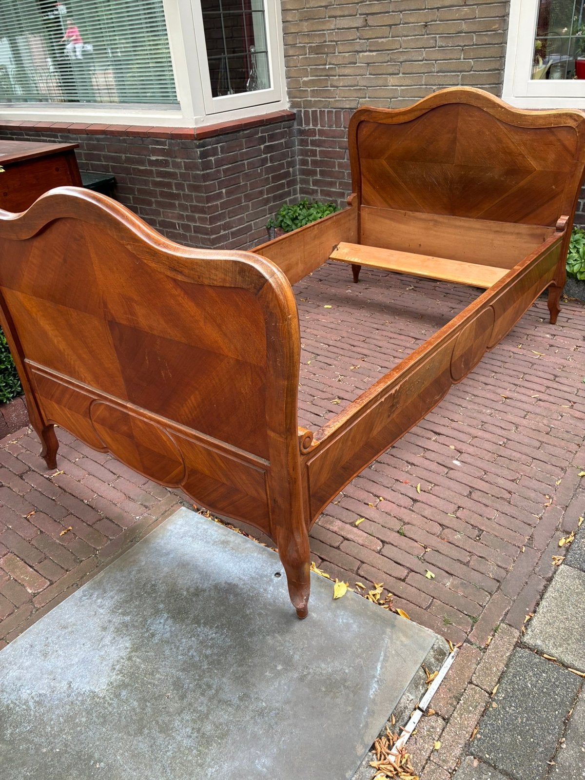 Oud Frans Bed     1, Ophalen