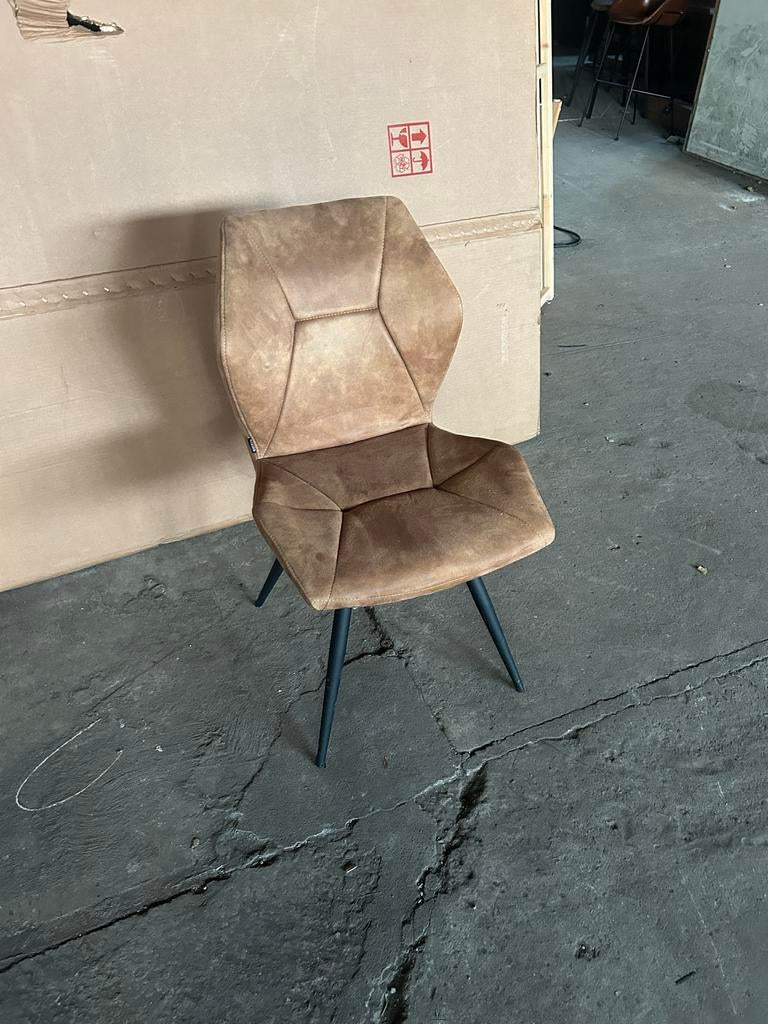 Moderne Eetkamerstoel - Bruin Stof met Zwarte Poten, Huis en Inrichting, Stoelen, Ophalen, Bruin, Zo goed als nieuw, Eén